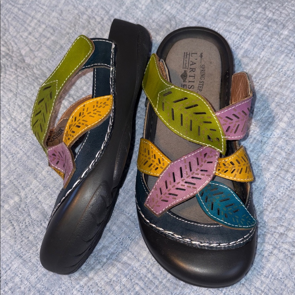 Jexa Slide from L'Artiste by Spring Step with Multicolor Leaf Appliqués - Picture 5 of 6